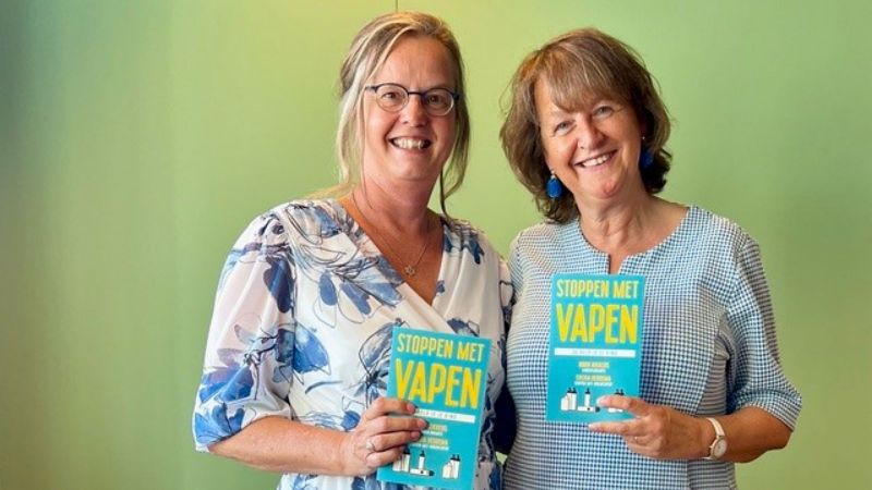 Boek: Stoppen met vapen, door Noor Rikkers en Sylvia Heddema